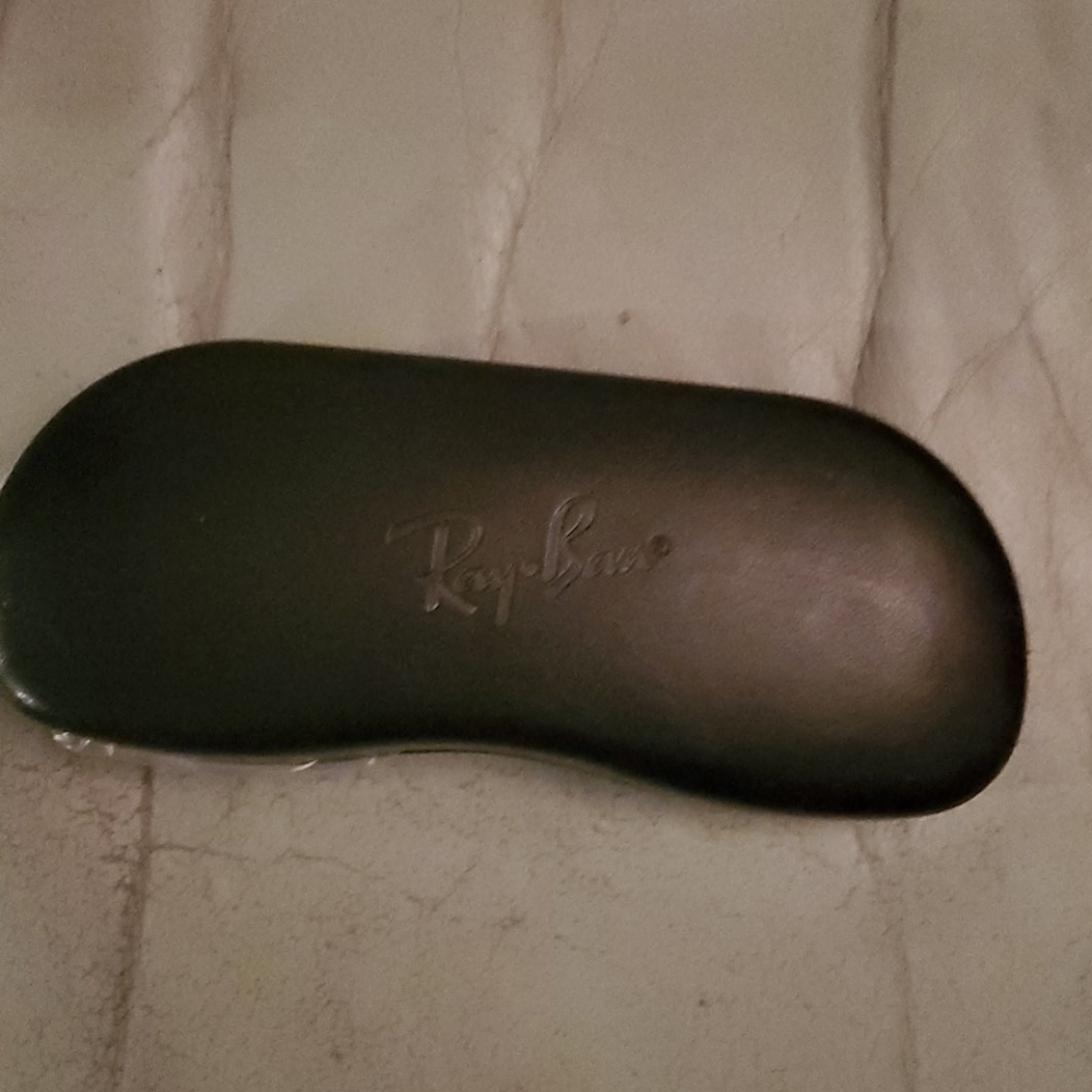 Raybans 2025 new black leather case new 2025 gorgeous 😍 Real - Picture 6 of 6